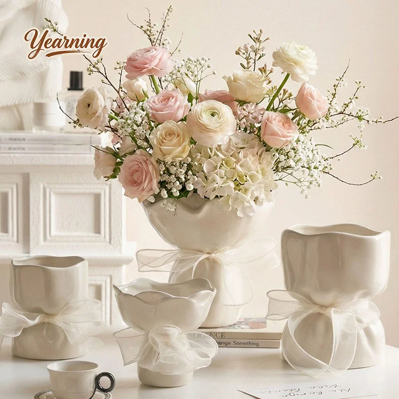 Romantic Bouquet Ceramic Vase Hydroponic Dried Flower Decor High Value Wedding Gift Desktop Table
Romantic Bouquet Ceramic Vase Hydroponic Dried Flower Decor High Value Wedding Gift Desktop Table