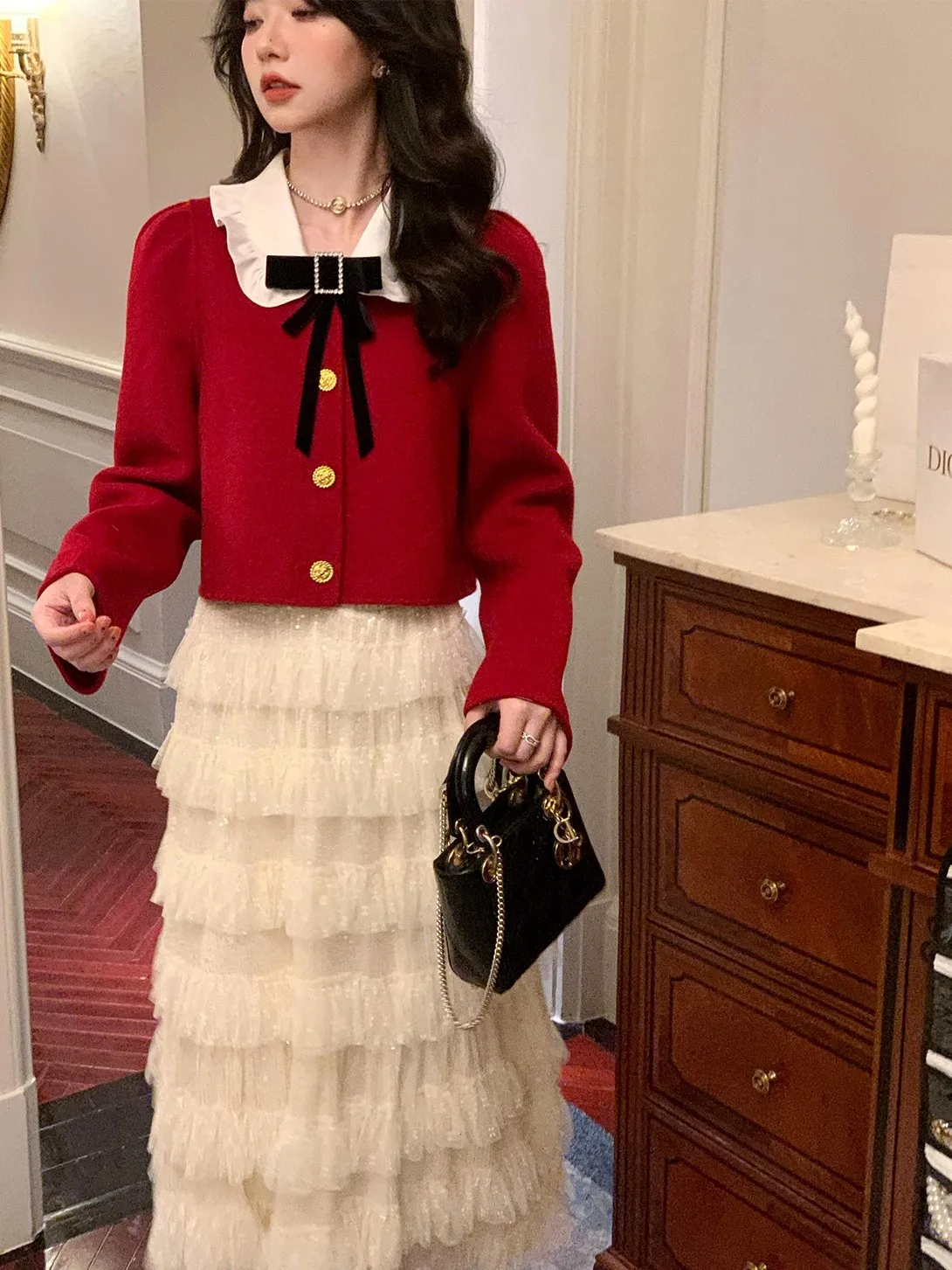 Red Double-Faced Woolen Coat Set for Women Aunt Deer Uncle Zhuo Winter Faion Commute Sle Straight-Line Button Design
Red Double-Faced Woolen Coat Set for Women Aunt Deer Uncle Zhuo Winter Faion Commute Sle Straight-Line Button Design