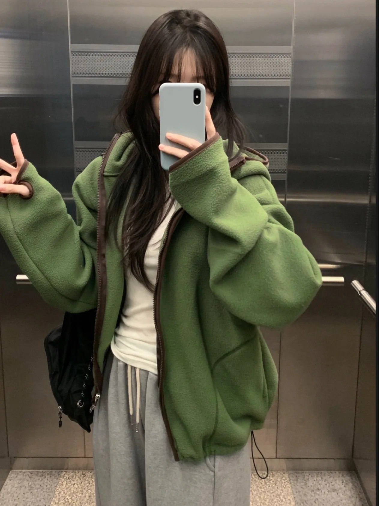 Женский свободный топ с капюшоном в стиле ретро, двусторонняя верхняя одежда в пол, весна-осень-зима
Женский свободный топ с капюшоном в стиле ретро, двусторонняя верхняя одежда в пол, весна-осень-зима