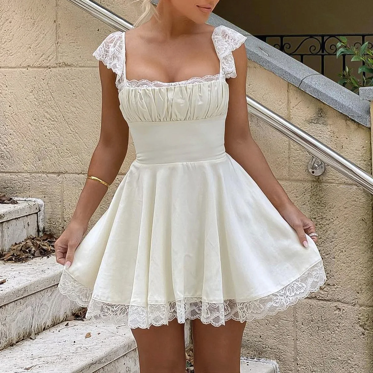 Lace lace square neck sling slim backless white French dress fashionable simple temperament elegant versatile high-end resort st
Lace lace square neck sling slim backless white French dress fashionable simple temperament elegant versatile high-end resort st