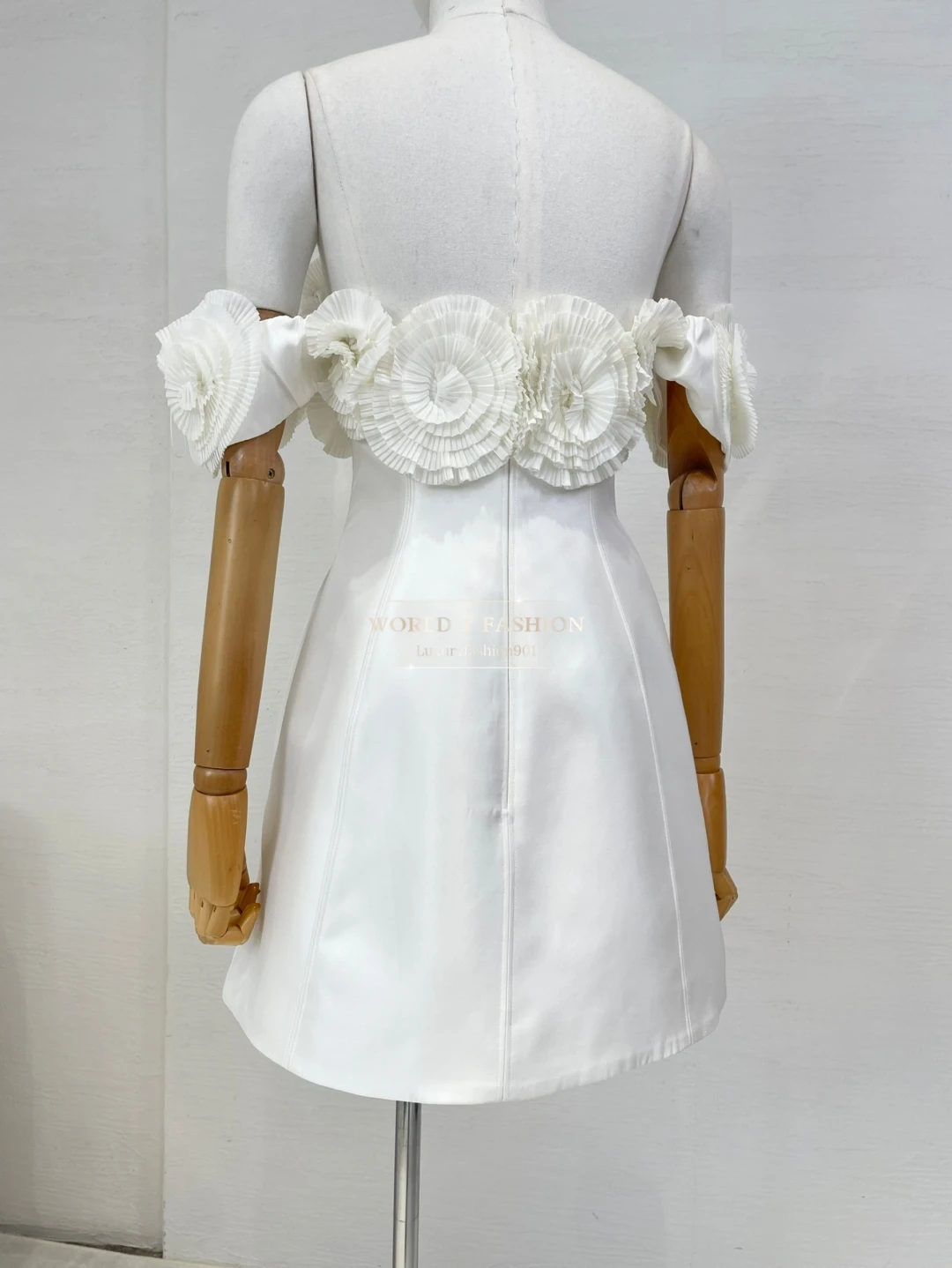 White Off The Shoulder Mini Dress 2025 New Design
White Off The Shoulder Mini Dress 2025 New Design