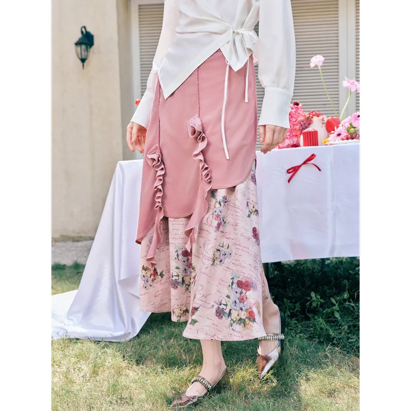 Soft Flowy Floral A-Line Midi Skirt with Ruched Lace
Soft Flowy Floral A-Line Midi Skirt with Ruched Lace