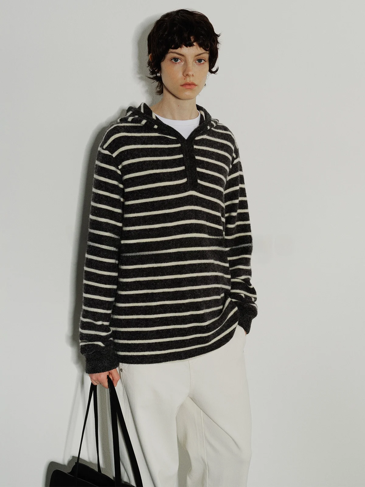 Warm Range Women's Long Sve V-Ne Hoodie Loose Fit Knitted T-irt Soft Cozy Striped Base Layer Top Casual Sle
Warm Range Women's Long Sve V-Ne Hoodie Loose Fit Knitted T-irt Soft Cozy Striped Base Layer Top Casual Sle