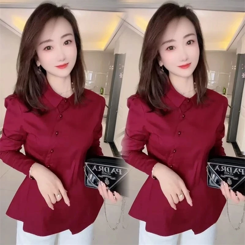 Женская приталенная рубашка с длинным рукавом, модная осенняя новинка, однотонная, на пуговицах, в корейском стиле, из дышащего полиэфирного волокна.
Женская приталенная рубашка с длинным рукавом, модная осенняя новинка, однотонная, на пуговицах, в корейском стиле, из дышащего полиэфирного волокна.