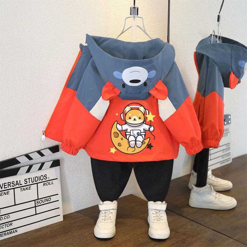 Boys' spring coat 2025, stylish and cool kids' spring and autumn casual jacket, and babies' autumn windbreaker
Boys' spring coat 2025, stylish and cool kids' spring and autumn casual jacket, and babies' autumn windbreaker