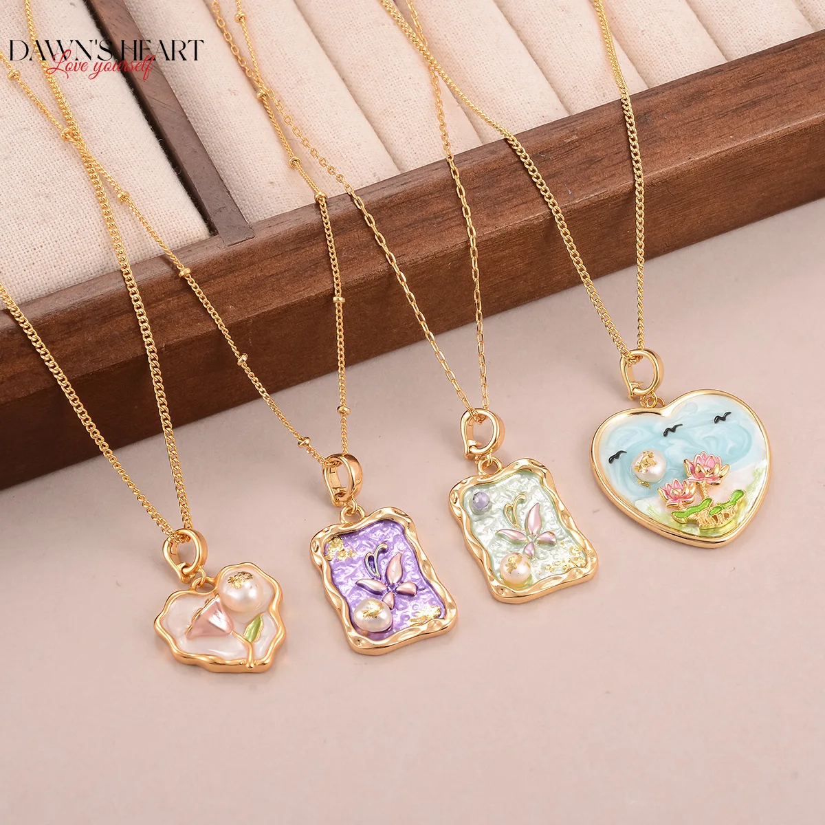 Dawn's Jewel Retro Natural Coral Pearl Heart Shell Pendant Necklace Oil Paint Embroidery Bead Choker Neck Summer Jewelry Gifts
Dawn's Jewel Retro Natural Coral Pearl Heart Shell Pendant Necklace Oil Paint Embroidery Bead Choker Neck Summer Jewelry Gifts
