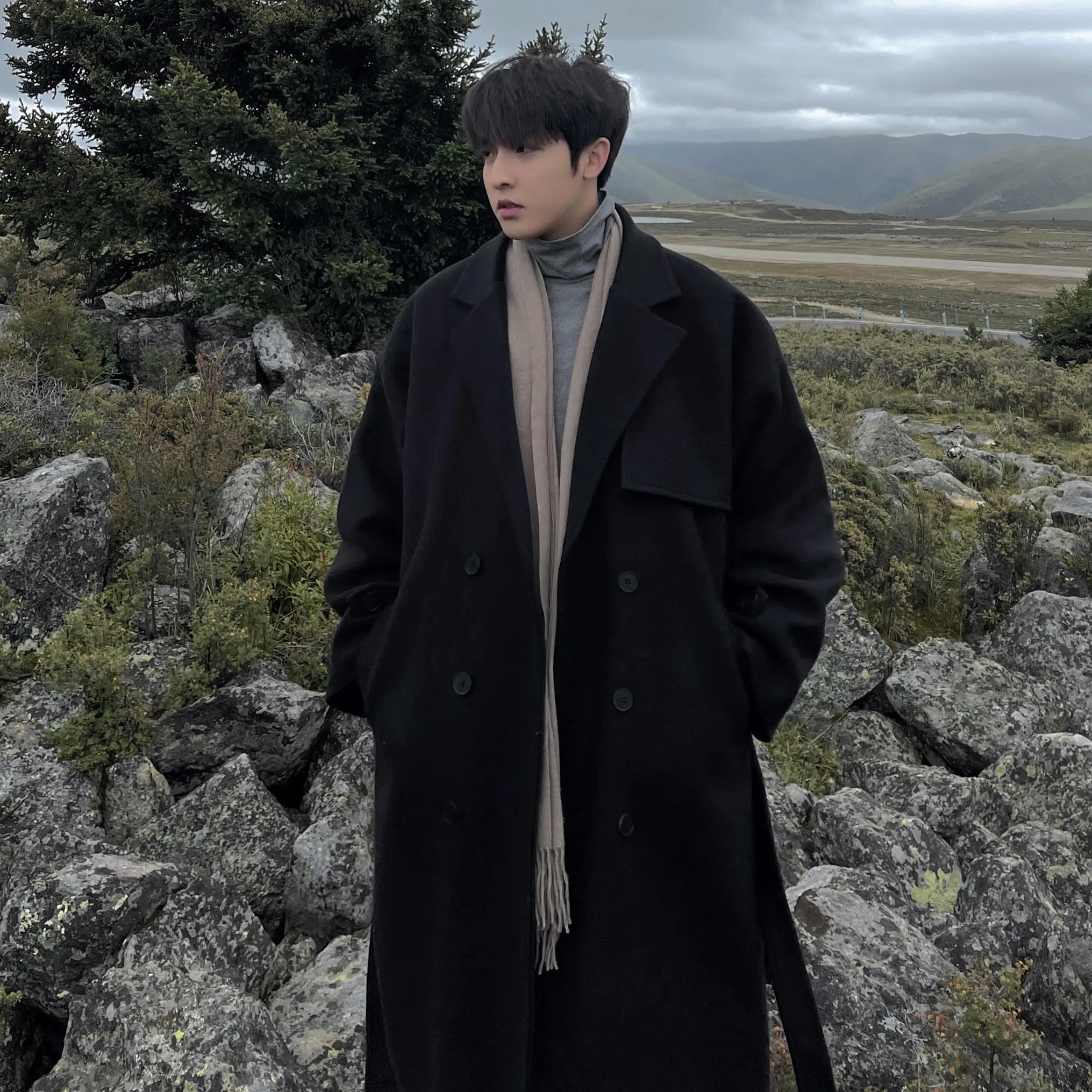 Мужское шерстяное пальто Bla: осенне-зимнее, утепленное, средней длины, ветрозащитное, в корейском стиле, приталенное, модное
Мужское шерстяное пальто Bla: осенне-зимнее, утепленное, средней длины, ветрозащитное, в корейском стиле, приталенное, модное