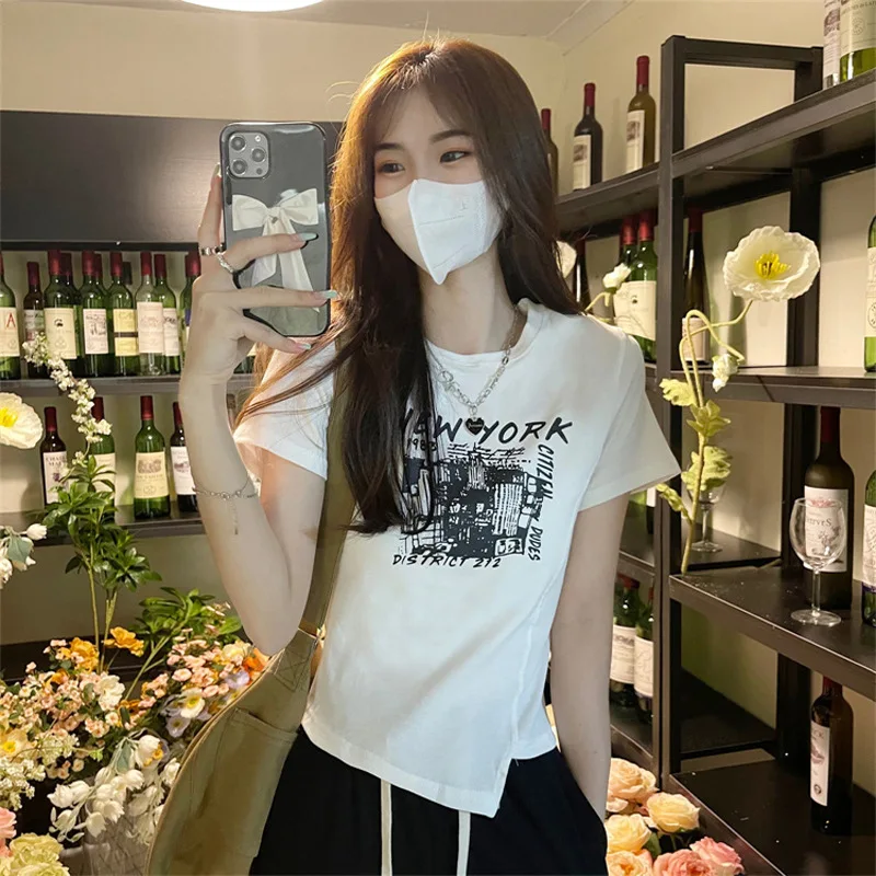 Spicy Girl Style Design Short T-Shirt Summer New Irregular Exposed Navel Niche Short Sleeved Top Trend
Spicy Girl Style Design Short T-Shirt Summer New Irregular Exposed Navel Niche Short Sleeved Top Trend