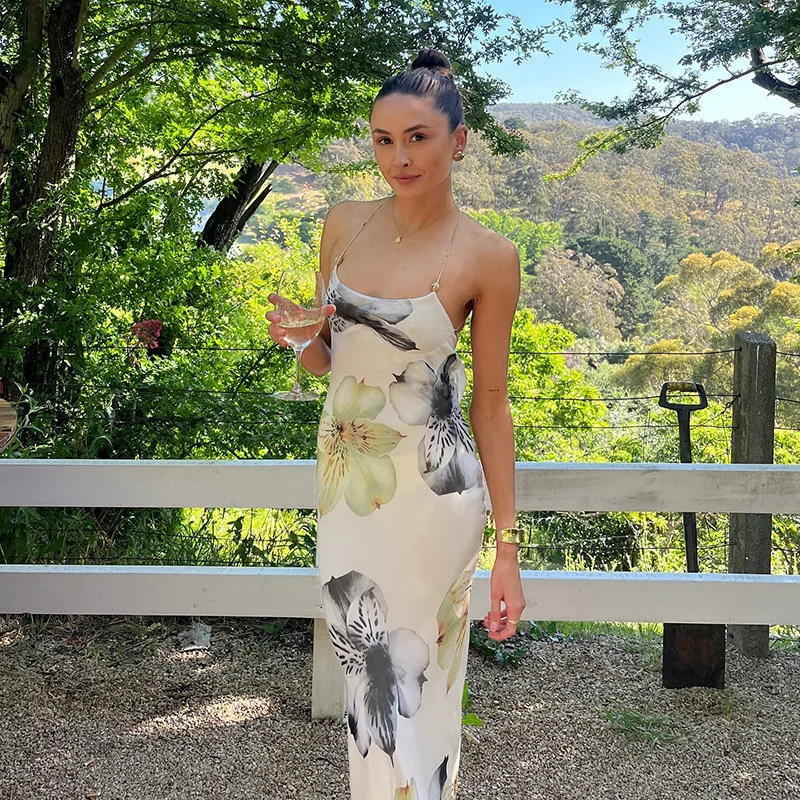 Printed Halter Holiday Suspender Dress 2026 Summer New Women's Clothing
Printed Halter Holiday Suspender Dress 2026 Summer New Women's Clothing