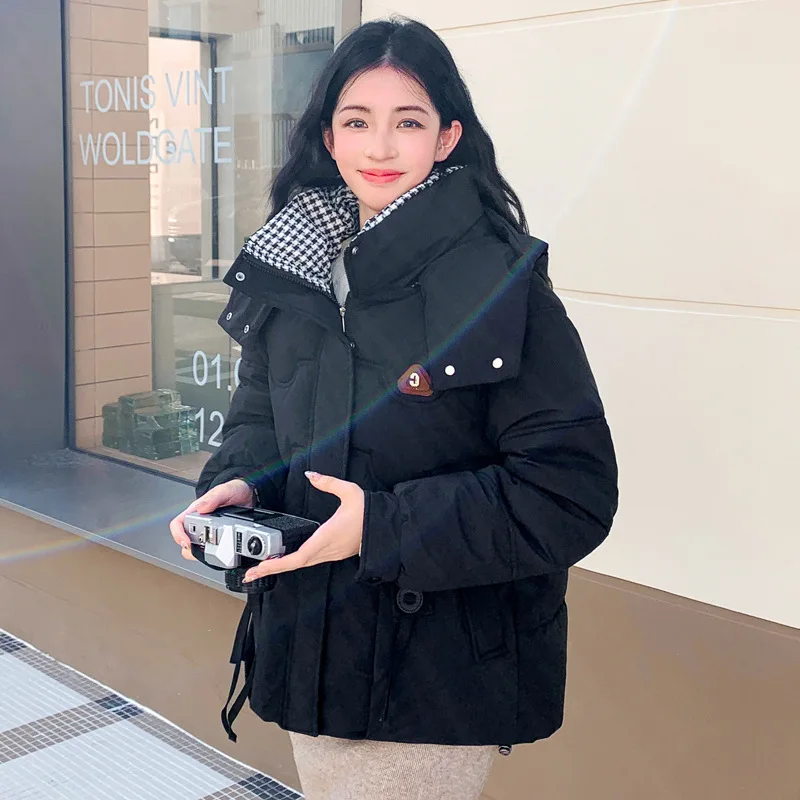 Korean Hooded Women Cotton Coat Short Loose Casual Parkas 2024New Fashion Winter Puffer Jacket Casual Down Female Warm Outerwear
Korean Hooded Women Cotton Coat Short Loose Casual Parkas 2024New Fashion Winter Puffer Jacket Casual Down Female Warm Outerwear