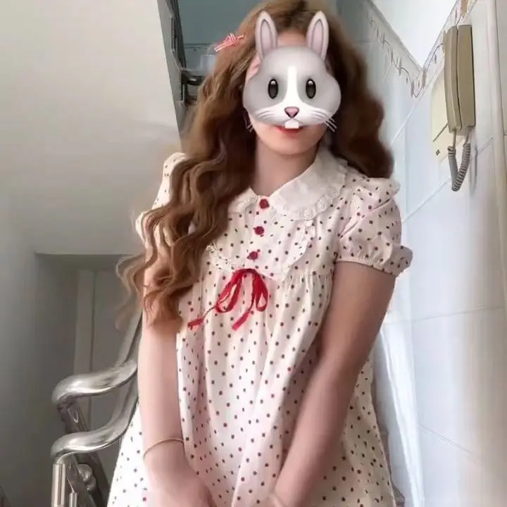 plus Size Sweet White Polka Dot Doll Collar Short Sleeve Dress Casual Style Vacation Inspired Loose Fit Women's Fashion Dress
plus Size Sweet White Polka Dot Doll Collar Short Sleeve Dress Casual Style Vacation Inspired Loose Fit Women's Fashion Dress