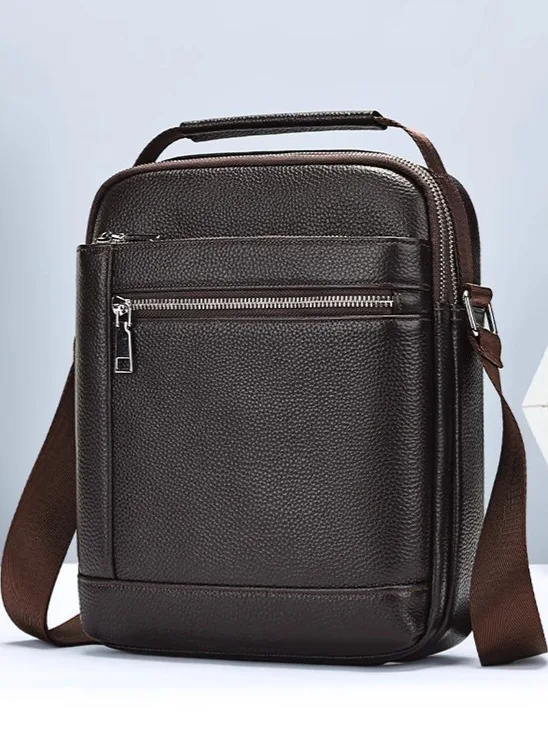 Genuine Leather Crossbody Bag for Men Mobile Phone Bag Top Layer Cowhide Commuting Small Bag Portable Outing Single oulder Bag
Genuine Leather Crossbody Bag for Men Mobile Phone Bag Top Layer Cowhide Commuting Small Bag Portable Outing Single oulder Bag