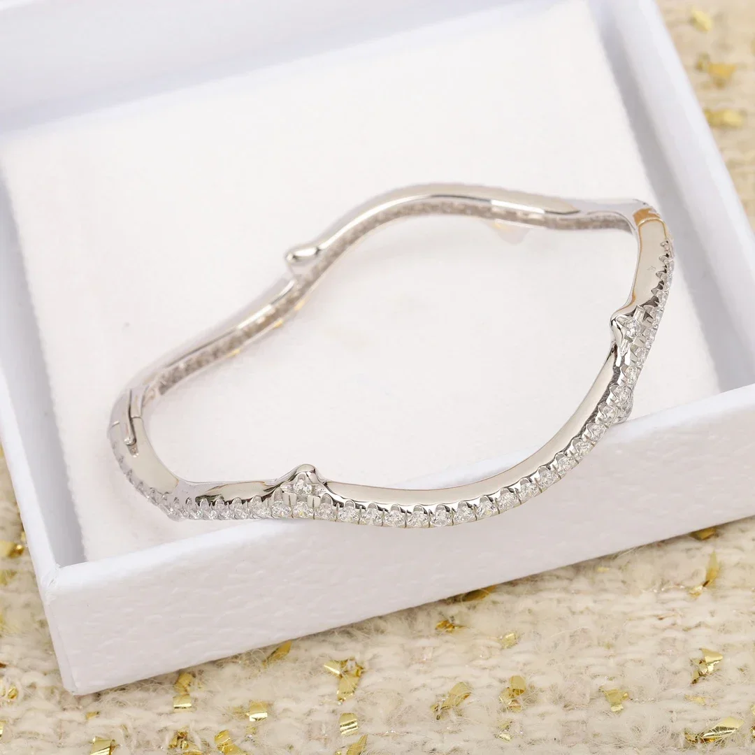Europe Designer Top Quality 925 Silver Full Diamond Bracelet Women Luxury Jewelry Trend
Europe Designer Top Quality 925 Silver Full Diamond Bracelet Women Luxury Jewelry Trend