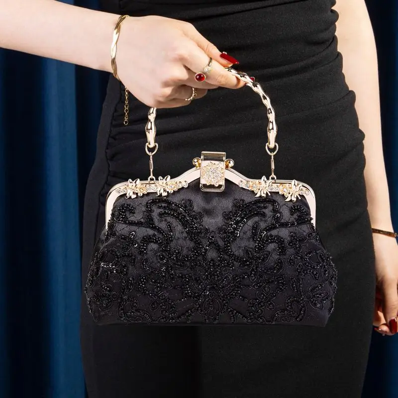 2026 New Embroidered Jacquard Banquet Small Handbag, Socialite Formal Wear, Qipao Bag Diamond-Encrusted Wedding Bag, Wedding Bag
2026 New Embroidered Jacquard Banquet Small Handbag, Socialite Formal Wear, Qipao Bag Diamond-Encrusted Wedding Bag, Wedding Bag