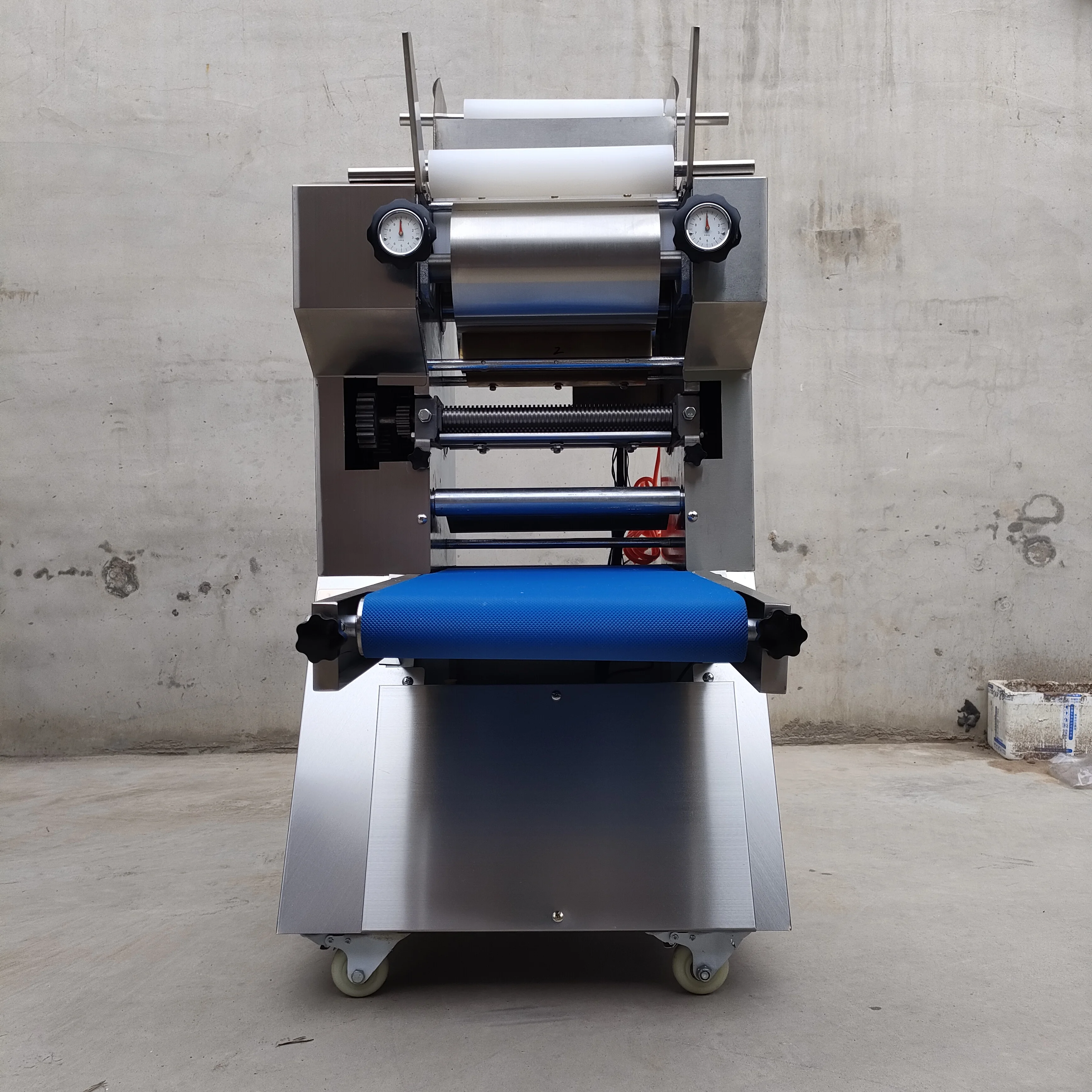 Stainless Steel Electric Pasta Machine Maker Noodle Making Machine Automatic Spaghetti Pasta Maker
Stainless Steel Electric Pasta Machine Maker Noodle Making Machine Automatic Spaghetti Pasta Maker