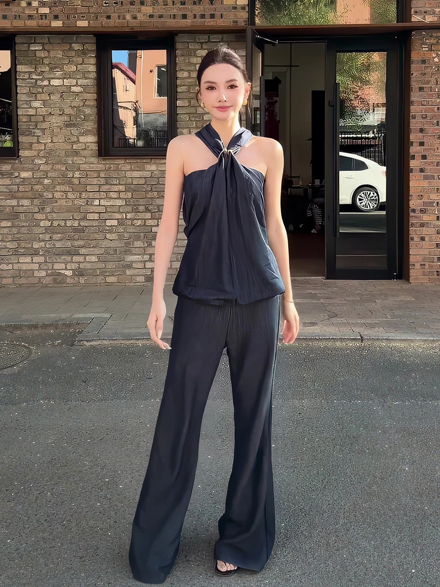 Summer 2026 Women's Denim Hollow out Neck Vest And High Waist Long Pants Fashion Set Breathable Lightweight Casual Wear
Summer 2026 Women's Denim Hollow out Neck Vest And High Waist Long Pants Fashion Set Breathable Lightweight Casual Wear