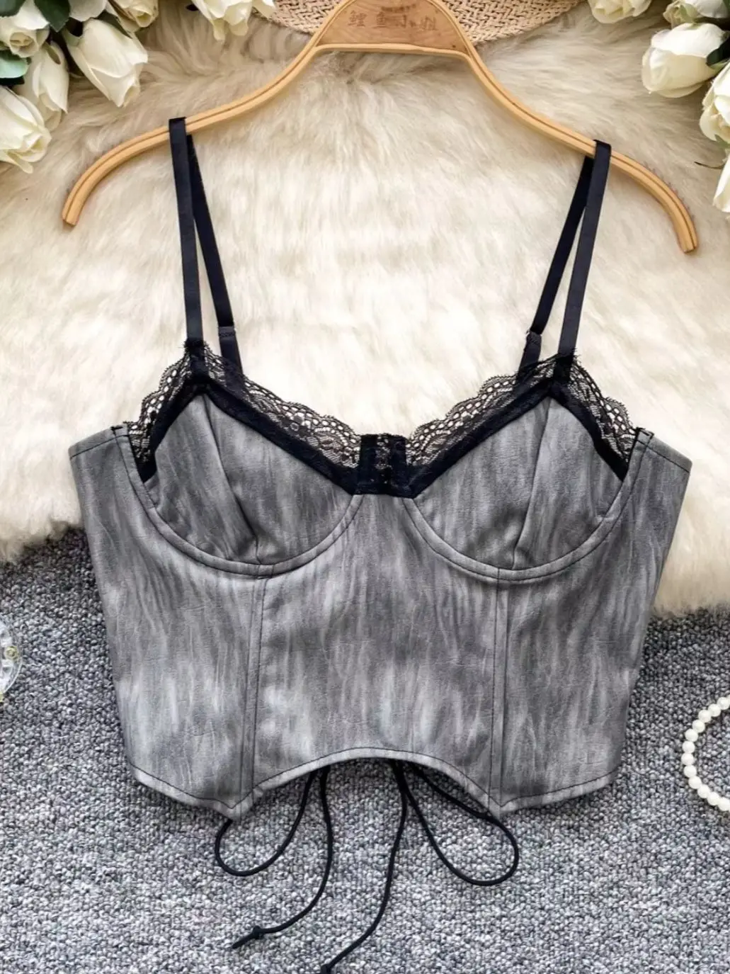 Foamlina Sexy Babes Suspender Camis Vest Women 2025 Summer New Lace Patchwork Back Strap Waist Short Vest Tank Top Corset
Foamlina Sexy Babes Suspender Camis Vest Women 2025 Summer New Lace Patchwork Back Strap Waist Short Vest Tank Top Corset