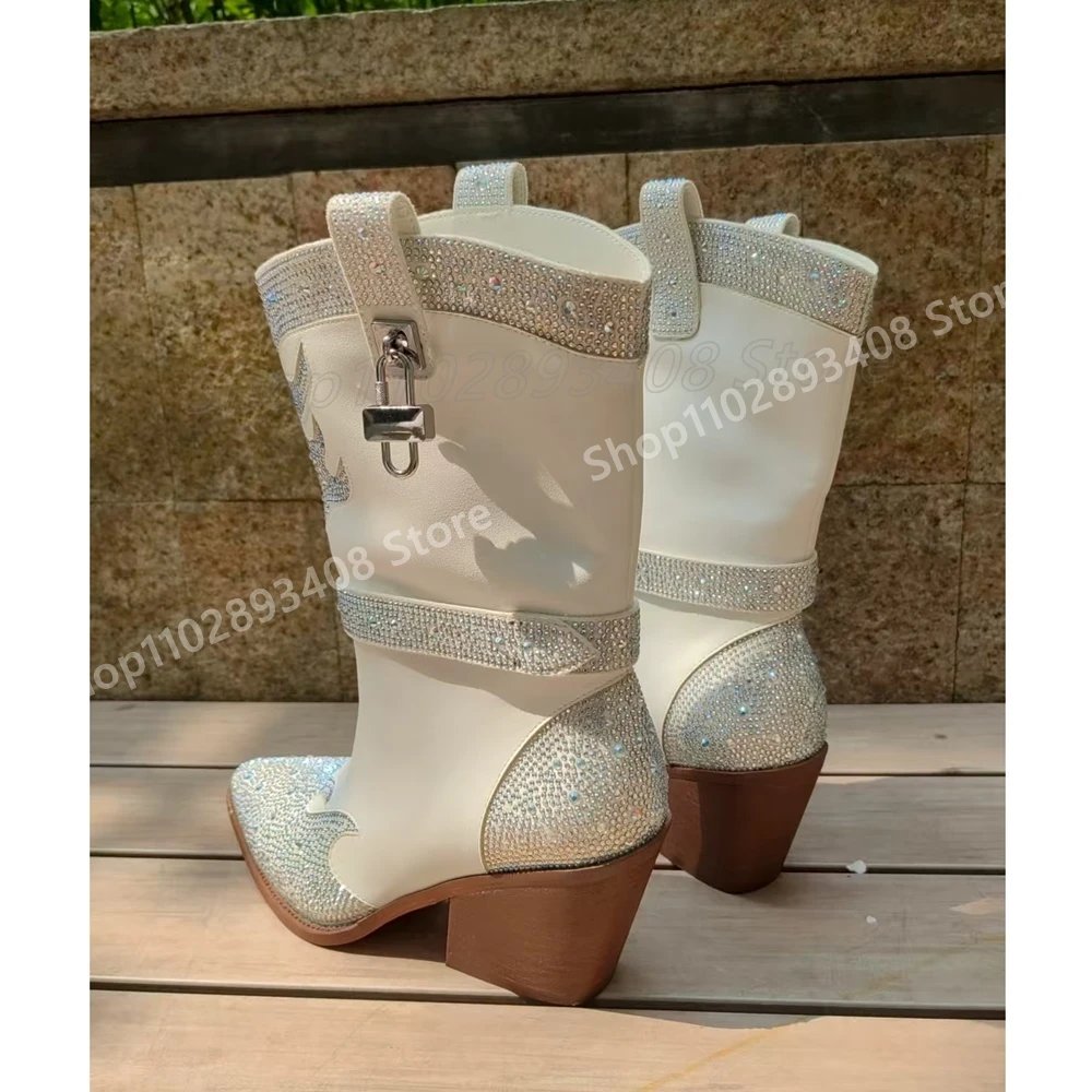 White Crystals Decor Side Lock Short Boots Chunky High Heel Western Hot Girl Fashion Women Shoes 2025 Autumn Zapatos Para Mujere
White Crystals Decor Side Lock Short Boots Chunky High Heel Western Hot Girl Fashion Women Shoes 2025 Autumn Zapatos Para Mujere