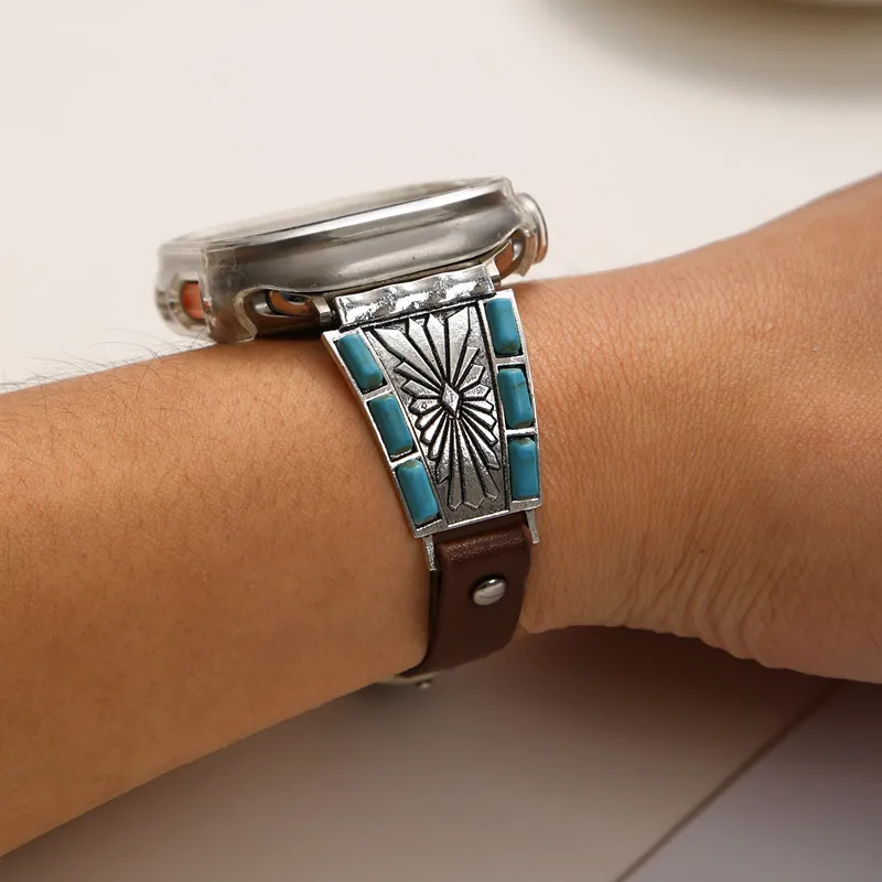 Винтажный кожаный ремешок для часов с бирюзовым крестом для iWatch, винтажный этнический ремешок унисекс в стиле бохо для Ultra 2, SE
Винтажный кожаный ремешок для часов с бирюзовым крестом для iWatch, винтажный этнический ремешок унисекс в стиле бохо для Ultra 2, SE