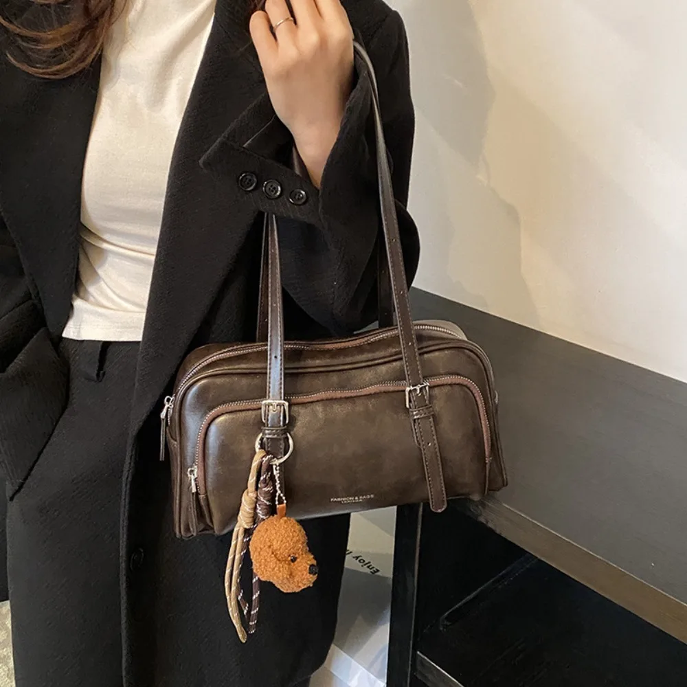 Retro PU Leather Underarm Bag with Multi-Pockets Solid Color Shoulder Bag Y2K Large Capacity Messenger Bag Female
Retro PU Leather Underarm Bag with Multi-Pockets Solid Color Shoulder Bag Y2K Large Capacity Messenger Bag Female