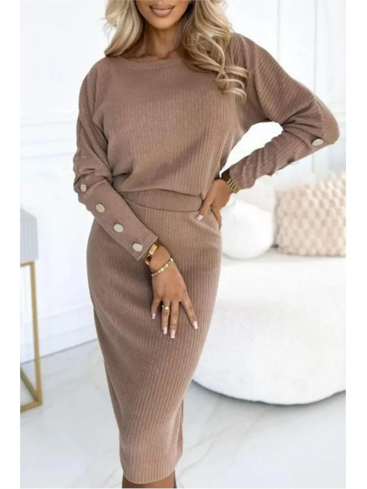 Autumn And Winter Fashion Round Neck Pit Button One Step Skirt Suit Women New Casual 2 Piece Sets Ladies Hip Wrapped Skirt Sets
Autumn And Winter Fashion Round Neck Pit Button One Step Skirt Suit Women New Casual 2 Piece Sets Ladies Hip Wrapped Skirt Sets