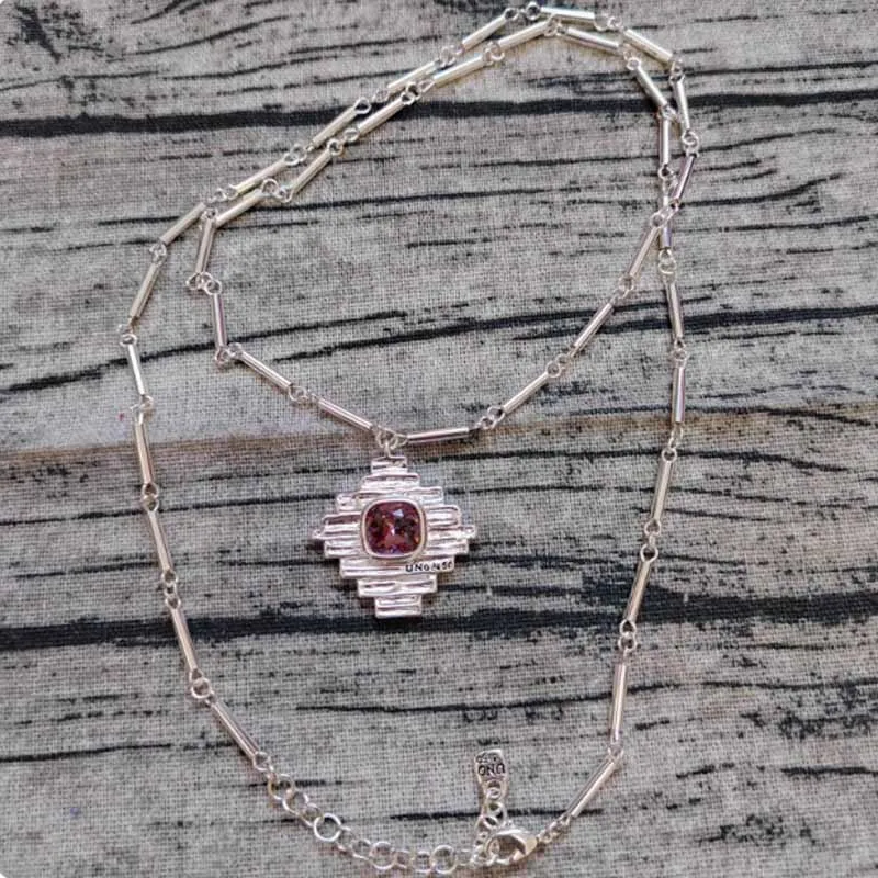 2024 Selling Exquisite High Quality UNO DE 50 Fashion Classic 925 Necklace Jewelry Romantic Holiday Gift
2024 Selling Exquisite High Quality UNO DE 50 Fashion Classic 925 Necklace Jewelry Romantic Holiday Gift