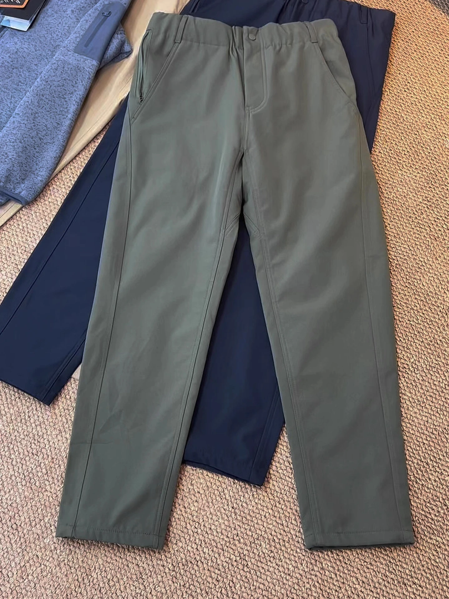 Камуфляжные мягкие мужские брюки-карго на подкладке Fce, уличные походные брюки для альпинизма, осенне-зимняя рабочая одежда
Камуфляжные мягкие мужские брюки-карго на подкладке Fce, уличные походные брюки для альпинизма, осенне-зимняя рабочая одежда