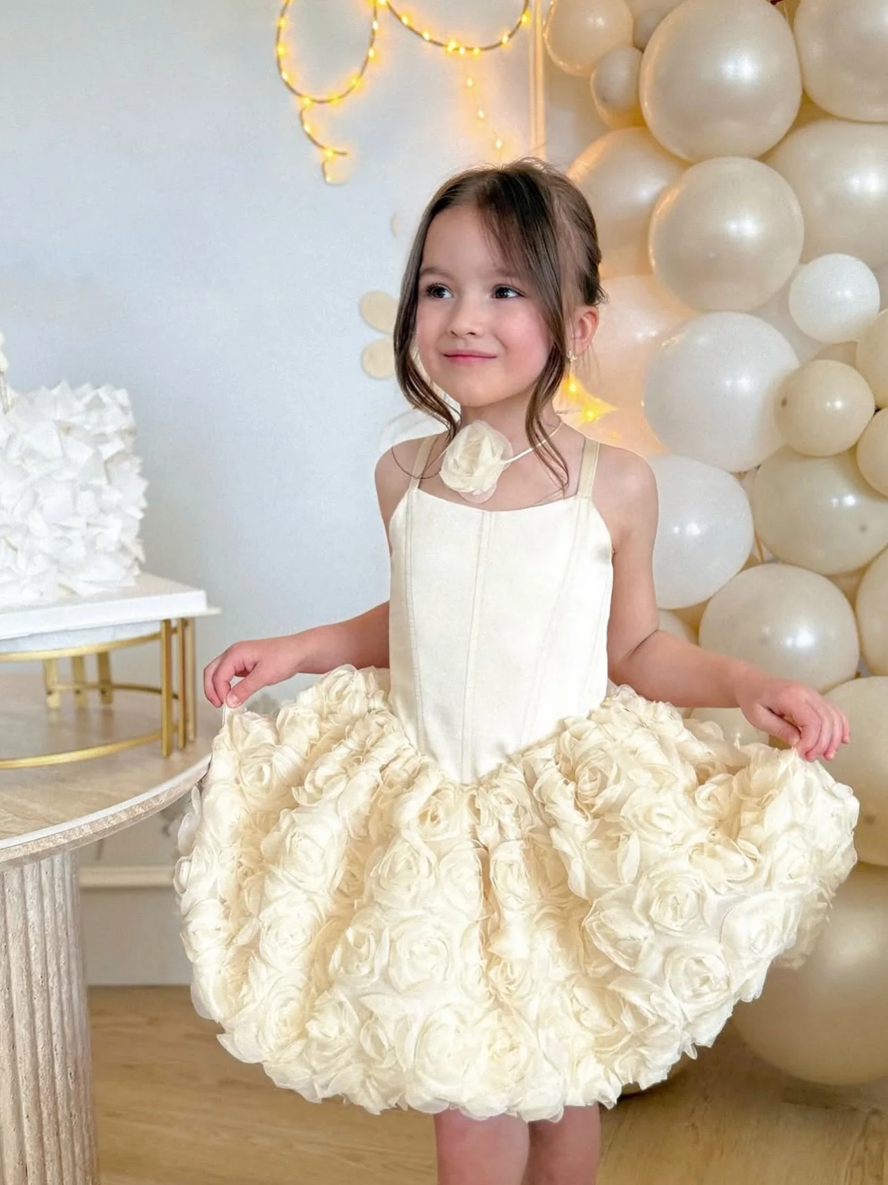 Flower Girl Dress Satin Spaghetti Strap 3D Rose Tutu Skirt Kids Princess Birthday Wedding Party Formal Gown Customized
Flower Girl Dress Satin Spaghetti Strap 3D Rose Tutu Skirt Kids Princess Birthday Wedding Party Formal Gown Customized