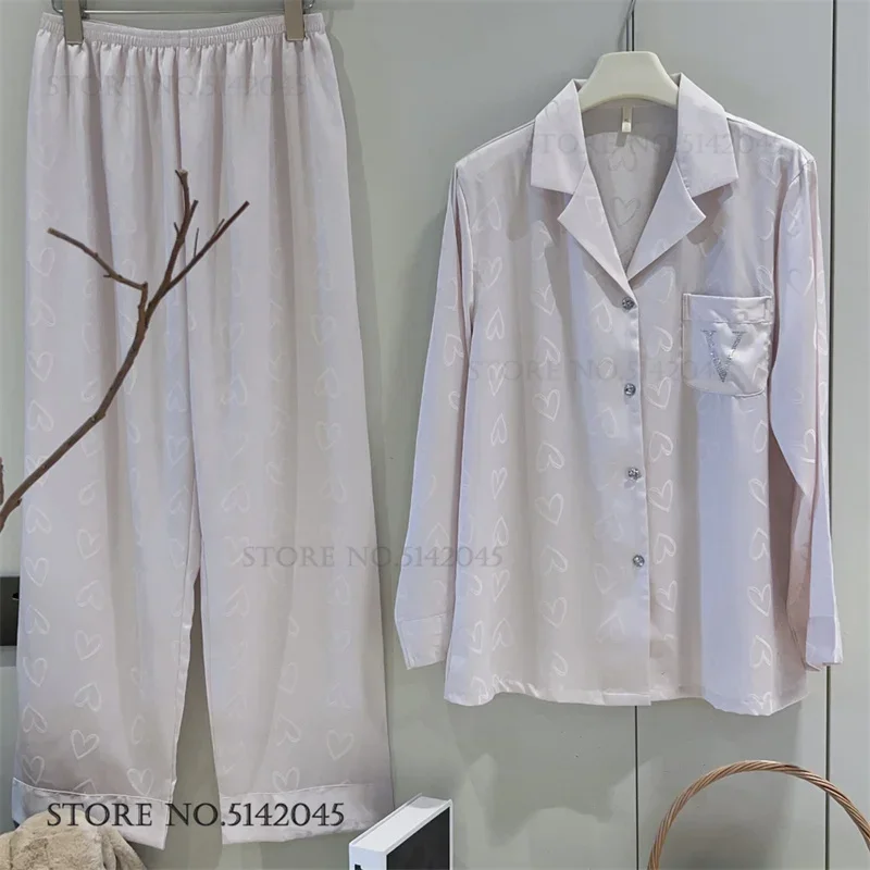 Fashion Jacquard Long Sleeve Trouser Pajamas Set Spring Autumn New Sleepwear Pijamas Suit Loose Casual Ice Silk Homewear Pyjama
Fashion Jacquard Long Sleeve Trouser Pajamas Set Spring Autumn New Sleepwear Pijamas Suit Loose Casual Ice Silk Homewear Pyjama