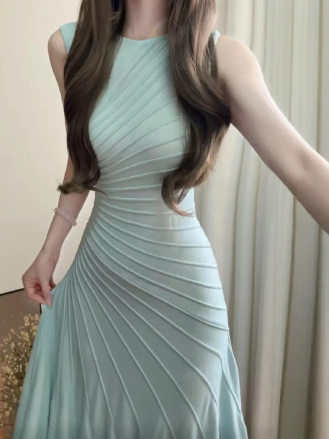 Stunning Asymmetrical Waist-Cinching Slimming Summer Dress Beautiful City Commute Business Casual Beach Wedding Party
Stunning Asymmetrical Waist-Cinching Slimming Summer Dress Beautiful City Commute Business Casual Beach Wedding Party