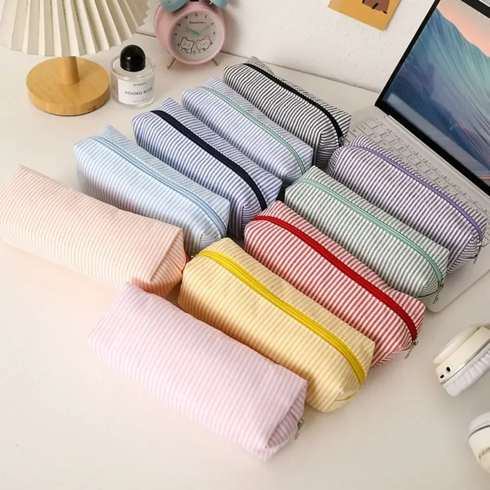 Simple Seersucker Pen Bag Large Capacity Stripe Design Pen Pouch Stationery Organizer Students
Simple Seersucker Pen Bag Large Capacity Stripe Design Pen Pouch Stationery Organizer Students