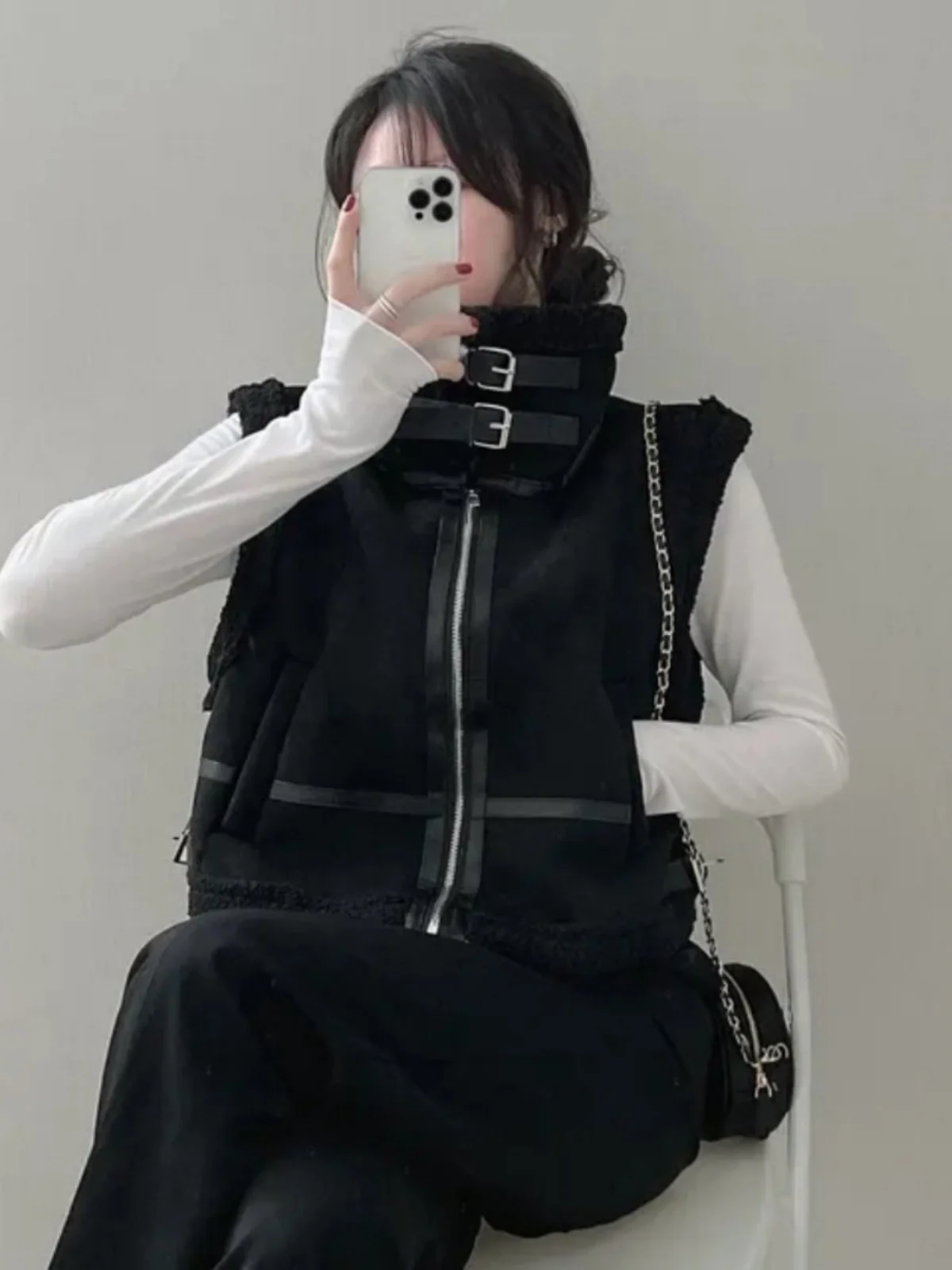 Retro Korean Sle Suede Fur Inteated Vest Women's Winter Loose Design ature Deer Hide Vest Jaet Zipper Closure ort...
Retro Korean Sle Suede Fur Inteated Vest Women's Winter Loose Design ature Deer Hide Vest Jaet Zipper Closure ort...
