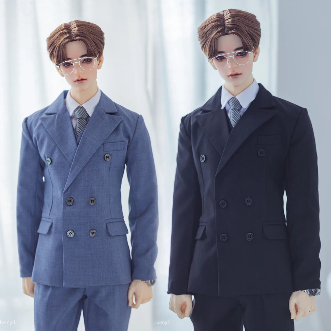 NEW BJD Doll Clothes 4pcs Domineer President Suit Uncle ID75 Black/Blue Slim Coat Pants shirt waistcoat Vest Doll accessories
NEW BJD Doll Clothes 4pcs Domineer President Suit Uncle ID75 Black/Blue Slim Coat Pants shirt waistcoat Vest Doll accessories