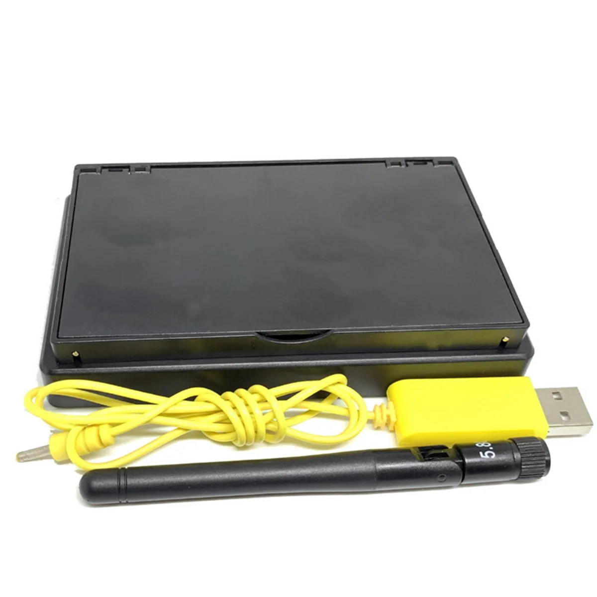 Superior! 4.3 Inch FPV Monitor 5.8G 48CH 16:9 NTSC/PAL 480x272 5645MHz-5945MHz Build-in Battery for RC Drone Racing
Superior! 4.3 Inch FPV Monitor 5.8G 48CH 16:9 NTSC/PAL 480x272 5645MHz-5945MHz Build-in Battery for RC Drone Racing