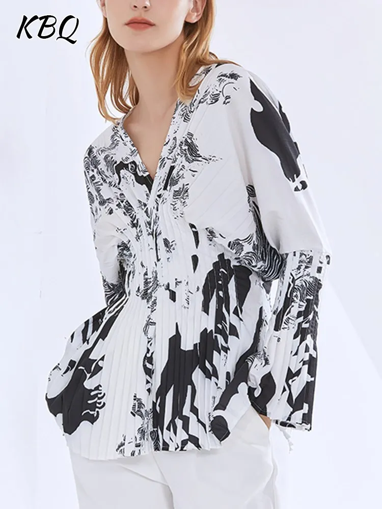 KBQ Elegant Pleated Blouses For Women V Neck Flare Sleeve Colorblock Slimming Printing Temperament Shirts Female Fashion Style
KBQ Elegant Pleated Blouses For Women V Neck Flare Sleeve Colorblock Slimming Printing Temperament Shirts Female Fashion Style