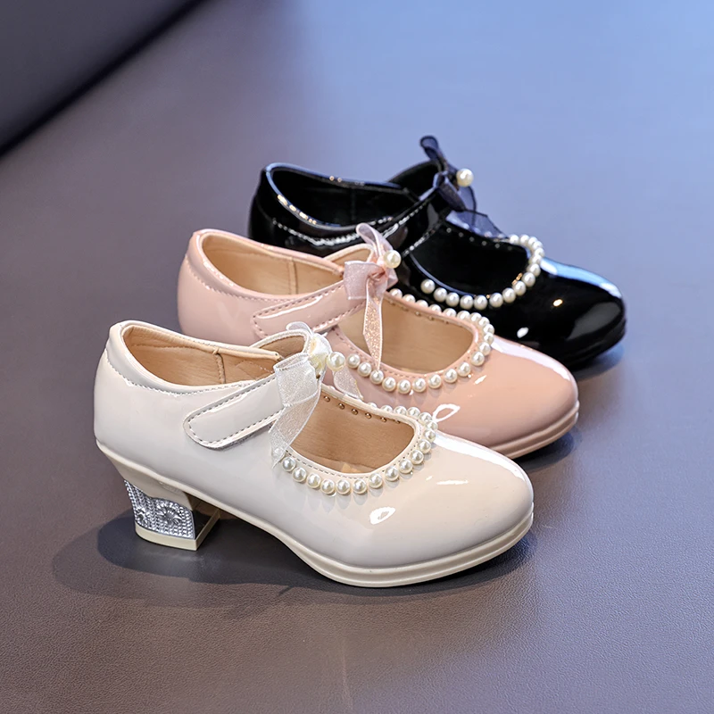Girls Pearls Bow Mary Jane Shoes Glossy Children Low Heel Princess Shoes Kids Leather Shoes for Party Wedding Size 26-36
Girls Pearls Bow Mary Jane Shoes Glossy Children Low Heel Princess Shoes Kids Leather Shoes for Party Wedding Size 26-36