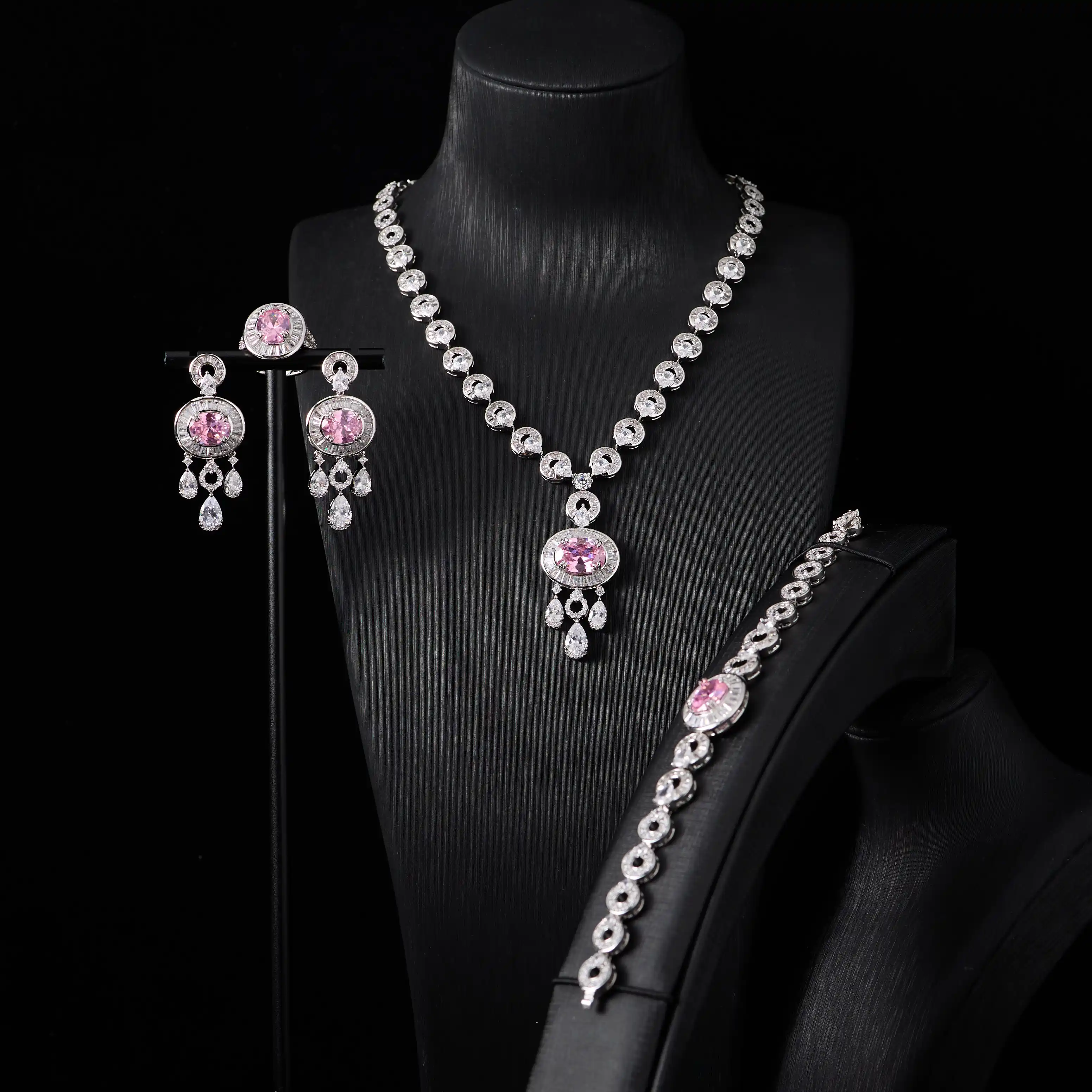 Luxury Mainstone Jewellery Set for Women Wedding Trendy Bride Color Crystal Cubic Zircon Jewelry Sets Engagement 2024
Luxury Mainstone Jewellery Set for Women Wedding Trendy Bride Color Crystal Cubic Zircon Jewelry Sets Engagement 2024