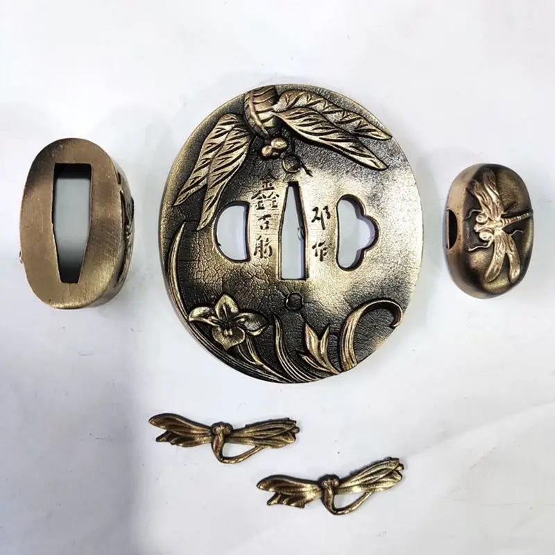 Отличный набор Tsuba Menuki Fuchi Кашира для японских планшетов, вакидзаси, Тачи, Бато, нодачи, odshiani A25
Отличный набор Tsuba Menuki Fuchi Кашира для японских планшетов, вакидзаси, Тачи, Бато, нодачи, odshiani A25