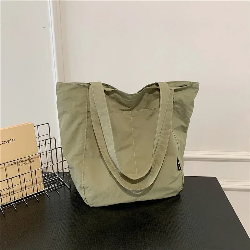 New Large Capacity Canvas Trend Versatile Style Bag 2025 Fashion Leisure Women's Shoulder Bags Concise Sewing Thread Tote Bags
New Large Capacity Canvas Trend Versatile Style Bag 2025 Fashion Leisure Women's Shoulder Bags Concise Sewing Thread Tote Bags