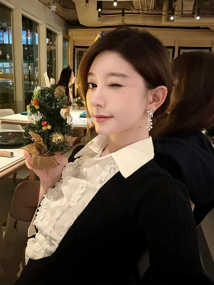 Long Sleeve V-Neck Pleated Short Skirt Dress Women's Autumn Elegant Ladylike Design Shirt Casual Style A-Line Silhouette
Long Sleeve V-Neck Pleated Short Skirt Dress Women's Autumn Elegant Ladylike Design Shirt Casual Style A-Line Silhouette