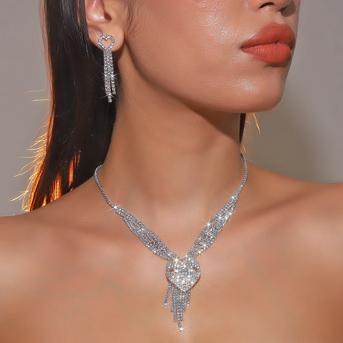 Trendy Silver Heart Tassel Crystal Nelace Women's Faion Luxury High-End Gift Alloy/Plated Silver/Golden Clasp Seed Chain
Trendy Silver Heart Tassel Crystal Nelace Women's Faion Luxury High-End Gift Alloy/Plated Silver/Golden Clasp Seed Chain