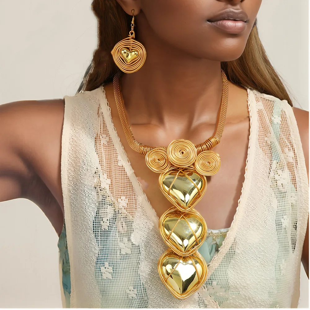 Explosive three-dimensional CCB love shape fashion necklace earrings set exaggerated jewelry
Explosive three-dimensional CCB love shape fashion necklace earrings set exaggerated jewelry