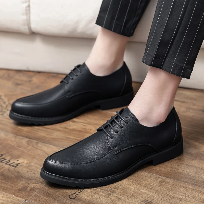 Мужские деловые модельные туфли, оксфорды на шнуровке, деловая повседневная кожаная обувь для мужчин, уличная мужская обувь на резиновой подошве
Мужские деловые модельные туфли, оксфорды на шнуровке, деловая повседневная кожаная обувь для мужчин, уличная мужская обувь на резиновой подошве