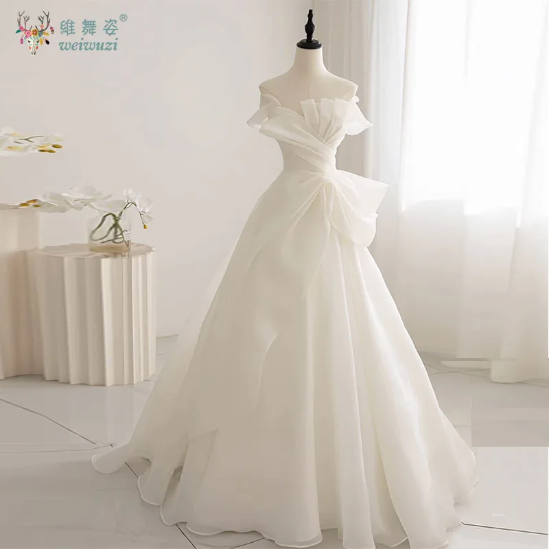 French Style Charming Off Shoulder Wedding Welcome Dress Simple Ball Gown Bridal Light Wedding Dress Studio Photography Clothing
French Style Charming Off Shoulder Wedding Welcome Dress Simple Ball Gown Bridal Light Wedding Dress Studio Photography Clothing