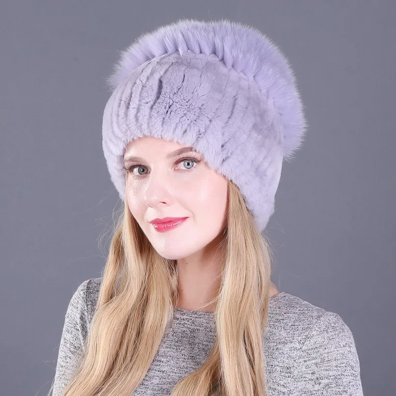 A casual and versatile fur hat for women woolen ear-protecting warmth
A casual and versatile fur hat for women woolen ear-protecting warmth