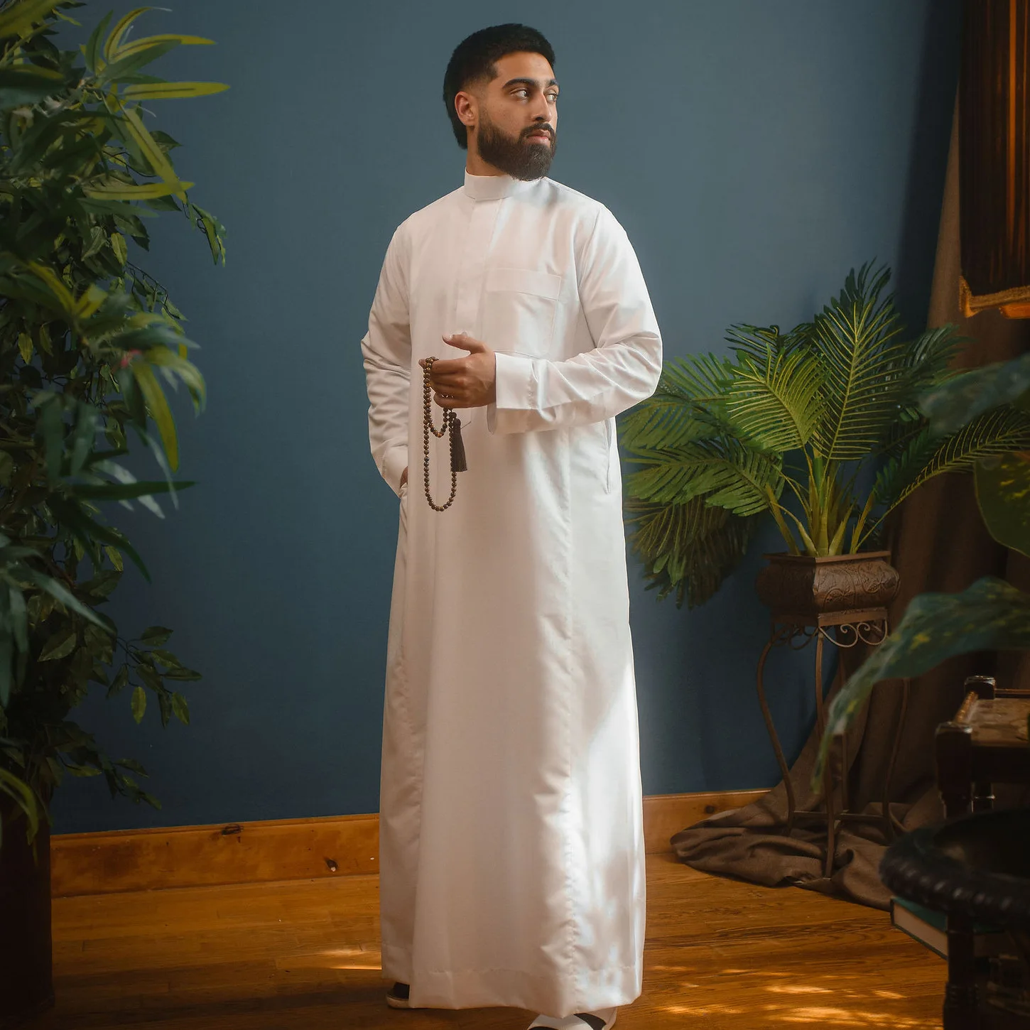 Muslim Men Jubba Thobe Zipper Kimono Robe Dress Saudi Islamic Muslim Clothing Abaya Dubai Arab Dress Robe Ramadan Middle East
Muslim Men Jubba Thobe Zipper Kimono Robe Dress Saudi Islamic Muslim Clothing Abaya Dubai Arab Dress Robe Ramadan Middle East