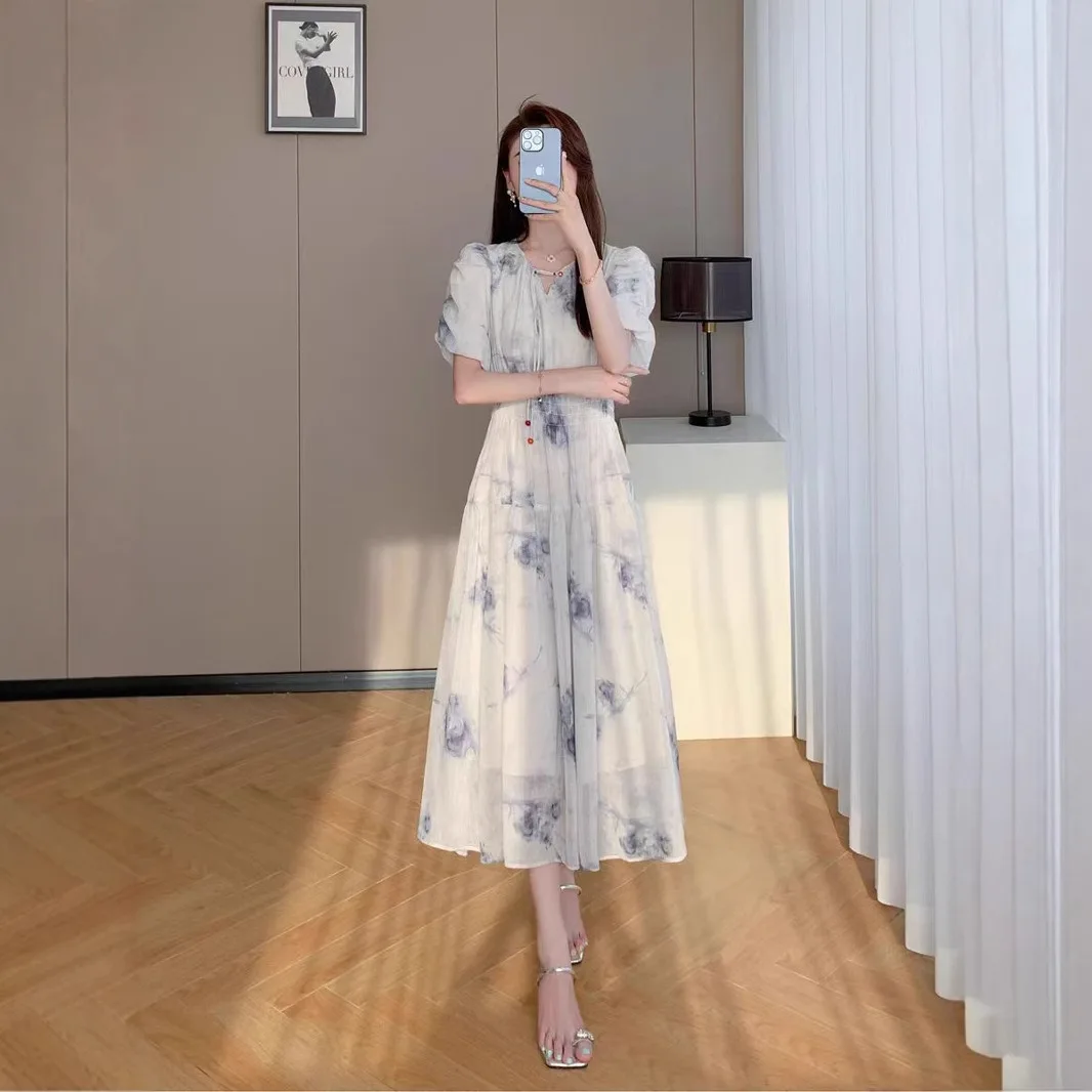Watercolor Print Midi Dress Women's V-Neck Chiffon Slimming Waistline Bubble Sleeve A-Line Skirt Gentle Style Polyester Fabric
Watercolor Print Midi Dress Women's V-Neck Chiffon Slimming Waistline Bubble Sleeve A-Line Skirt Gentle Style Polyester Fabric