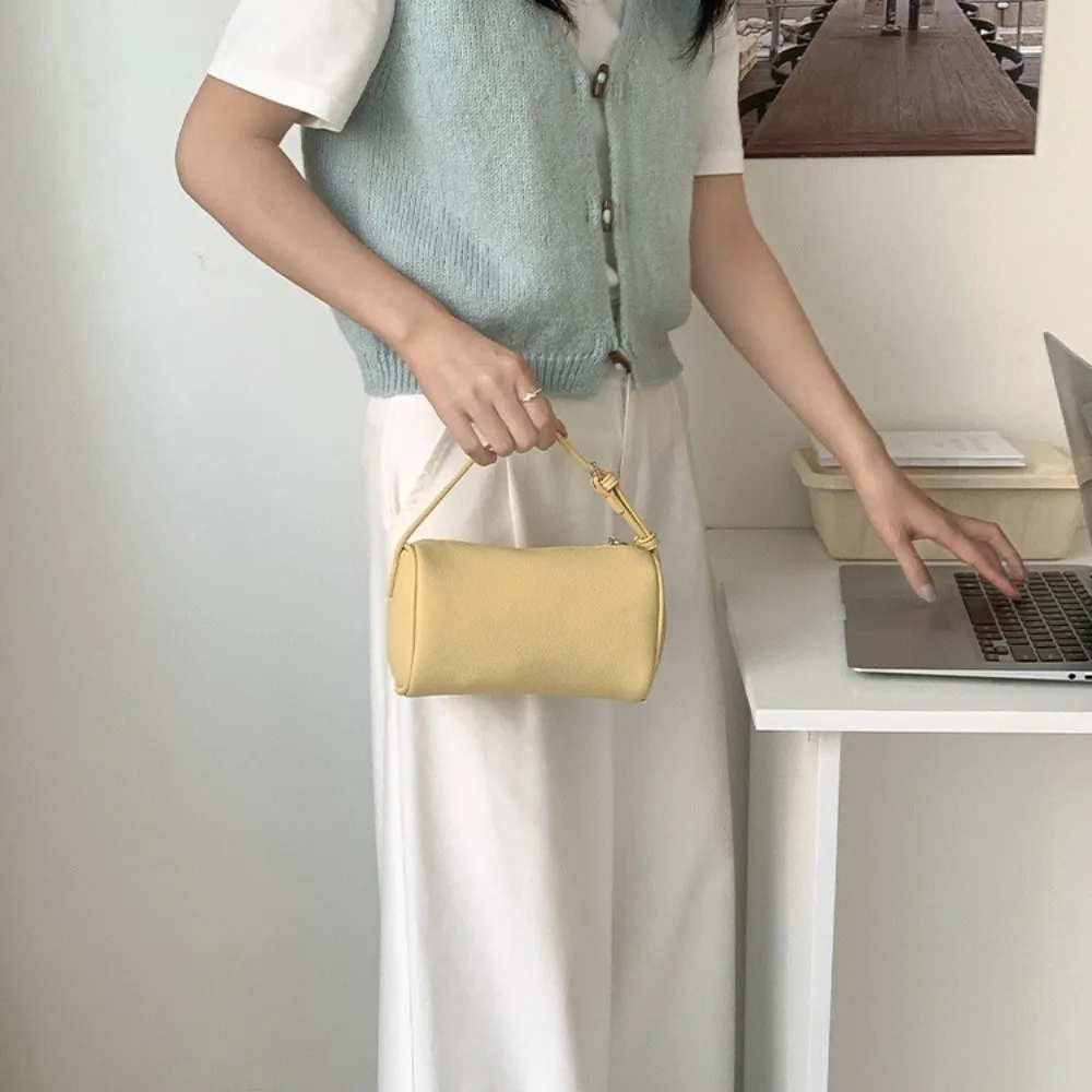 New PU Versatile Women's Handbag Portable Solid Color Underarm Bag Mini Korean Style Shoulder Bag for Women
New PU Versatile Women's Handbag Portable Solid Color Underarm Bag Mini Korean Style Shoulder Bag for Women