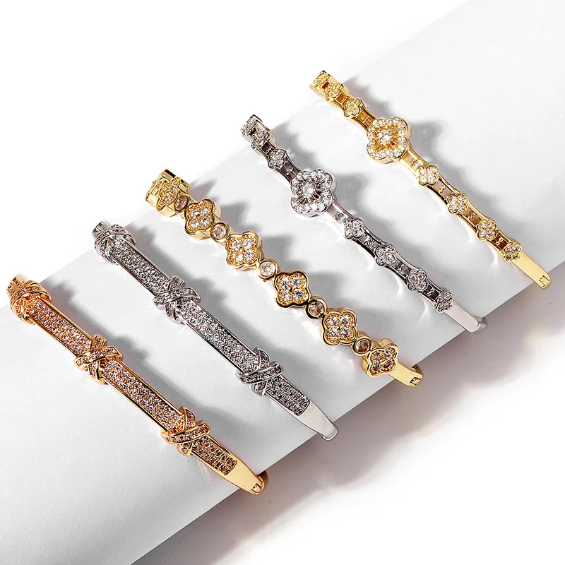 Fashion Four Leaf Clover Copper and Zirconia Bracelet Open Delicate Flower Bangle For Women Festive Party Jewelry
Fashion Four Leaf Clover Copper and Zirconia Bracelet Open Delicate Flower Bangle For Women Festive Party Jewelry