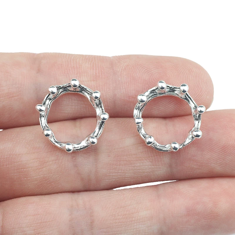 10 Pieces 18mm*6mm Antique Silver Plated Small Metal Diy Handmade Metal Crown Charms For Diy Jewelry Making 1235
10 Pieces 18mm*6mm Antique Silver Plated Small Metal Diy Handmade Metal Crown Charms For Diy Jewelry Making 1235